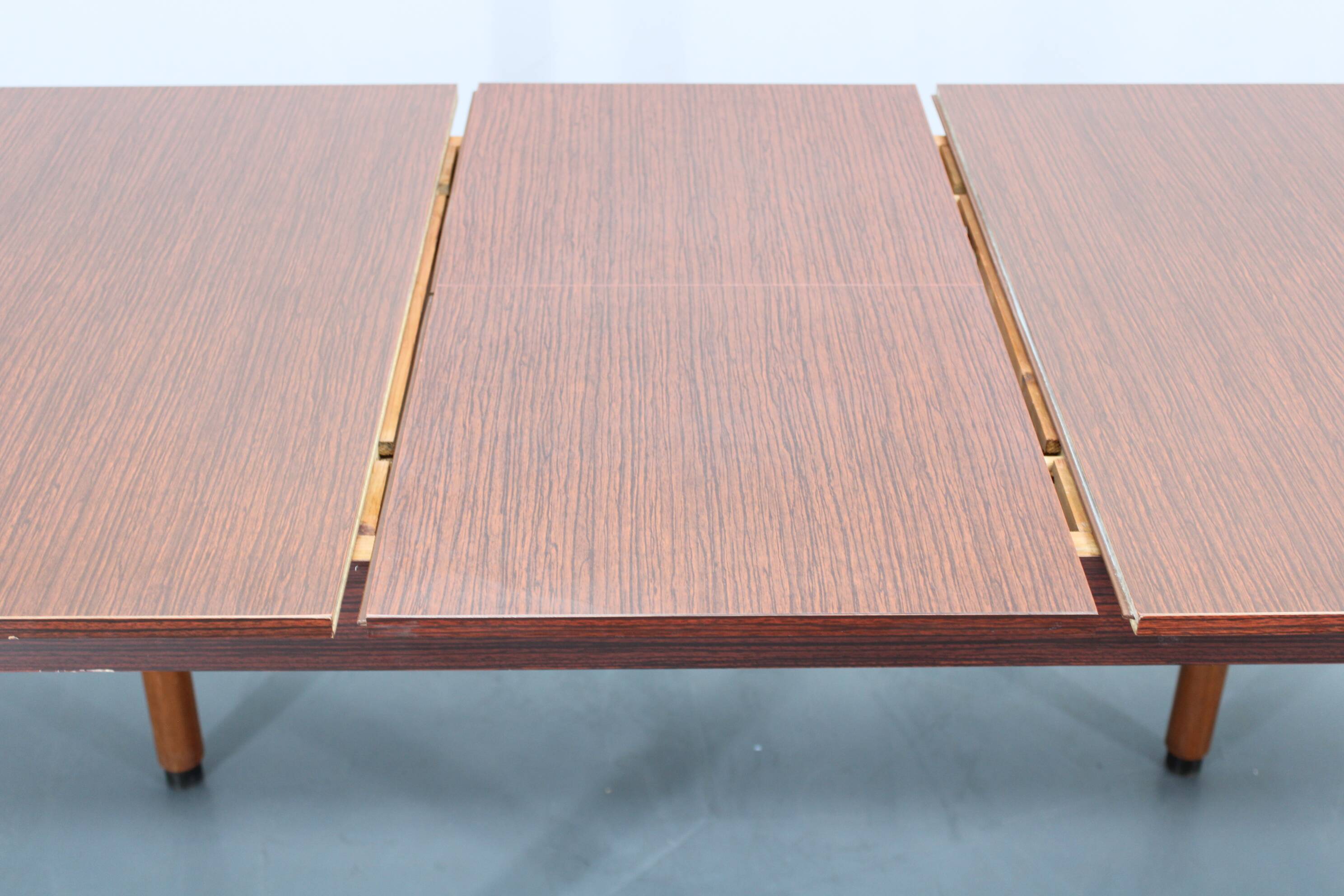 1970s Italian Extendable Dining Table
