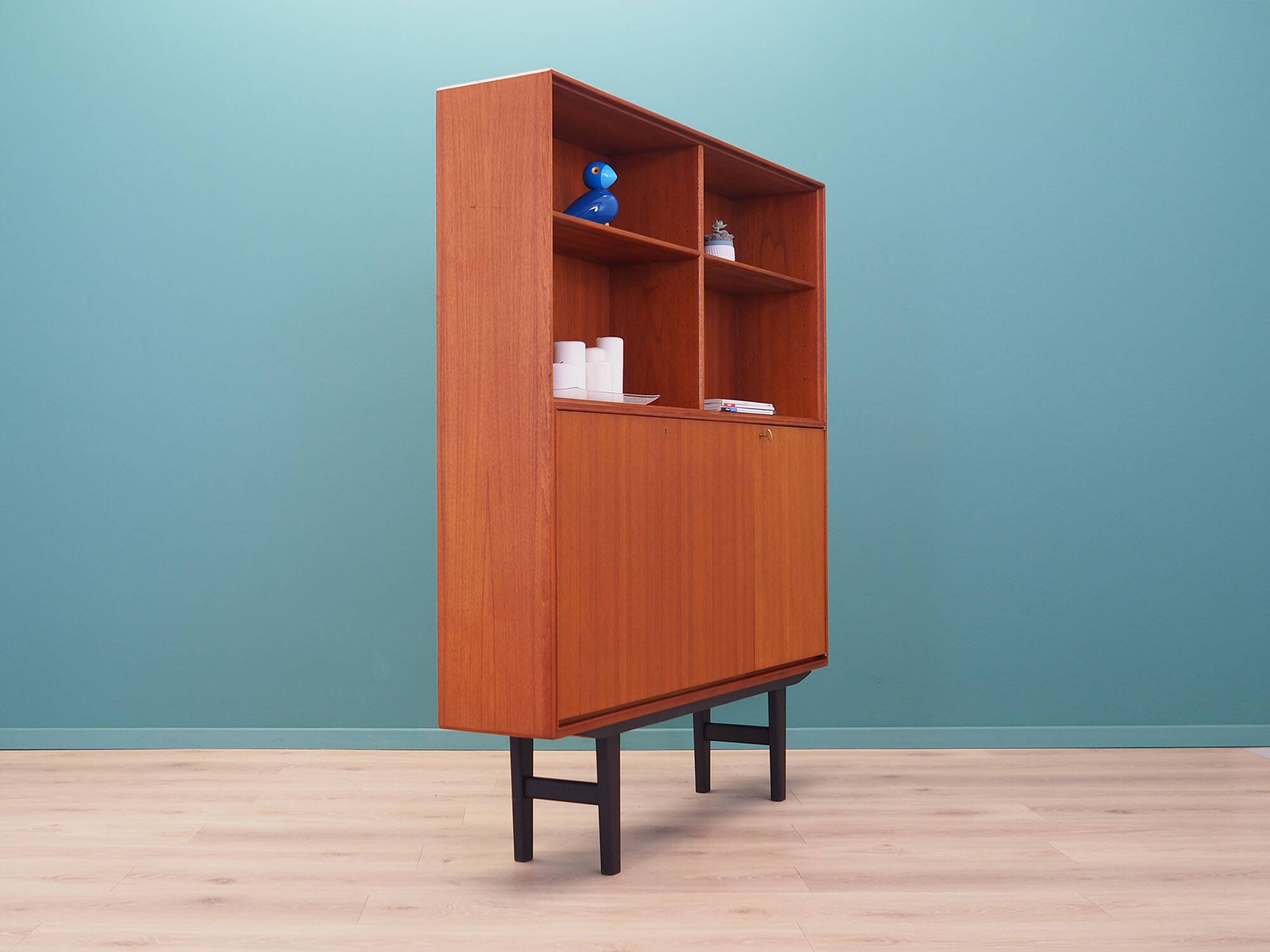Teak bookcase, Scandinavian design, 1960s, designer: Bertil Fridhagen, prod
