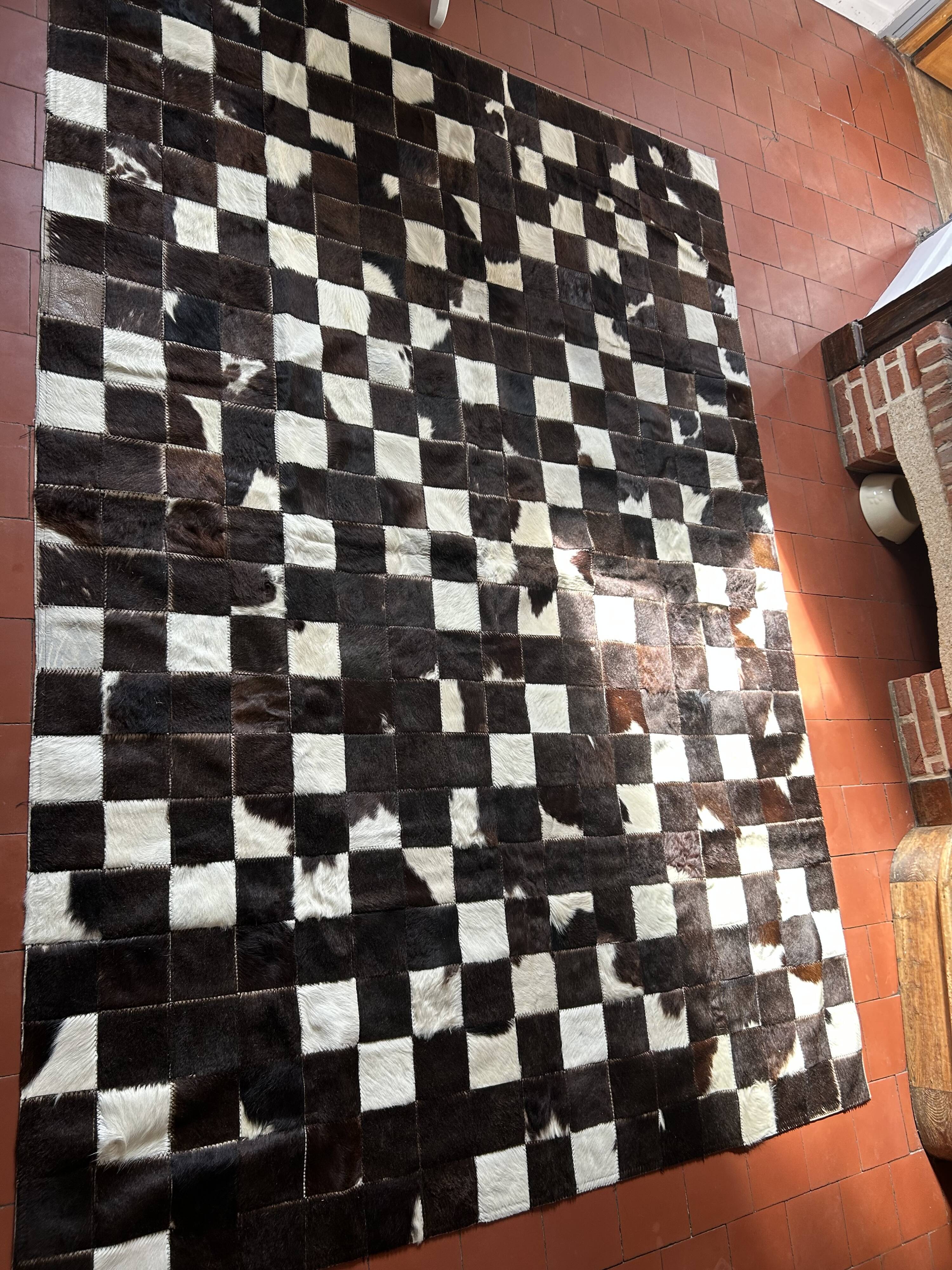 Tapis patchwork en véritable peau de vache 170 × 240 cm