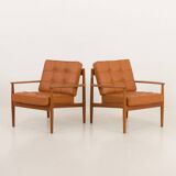 Rare Grete Jalk teak lounge chairs in aniline cognac leather for Cado
