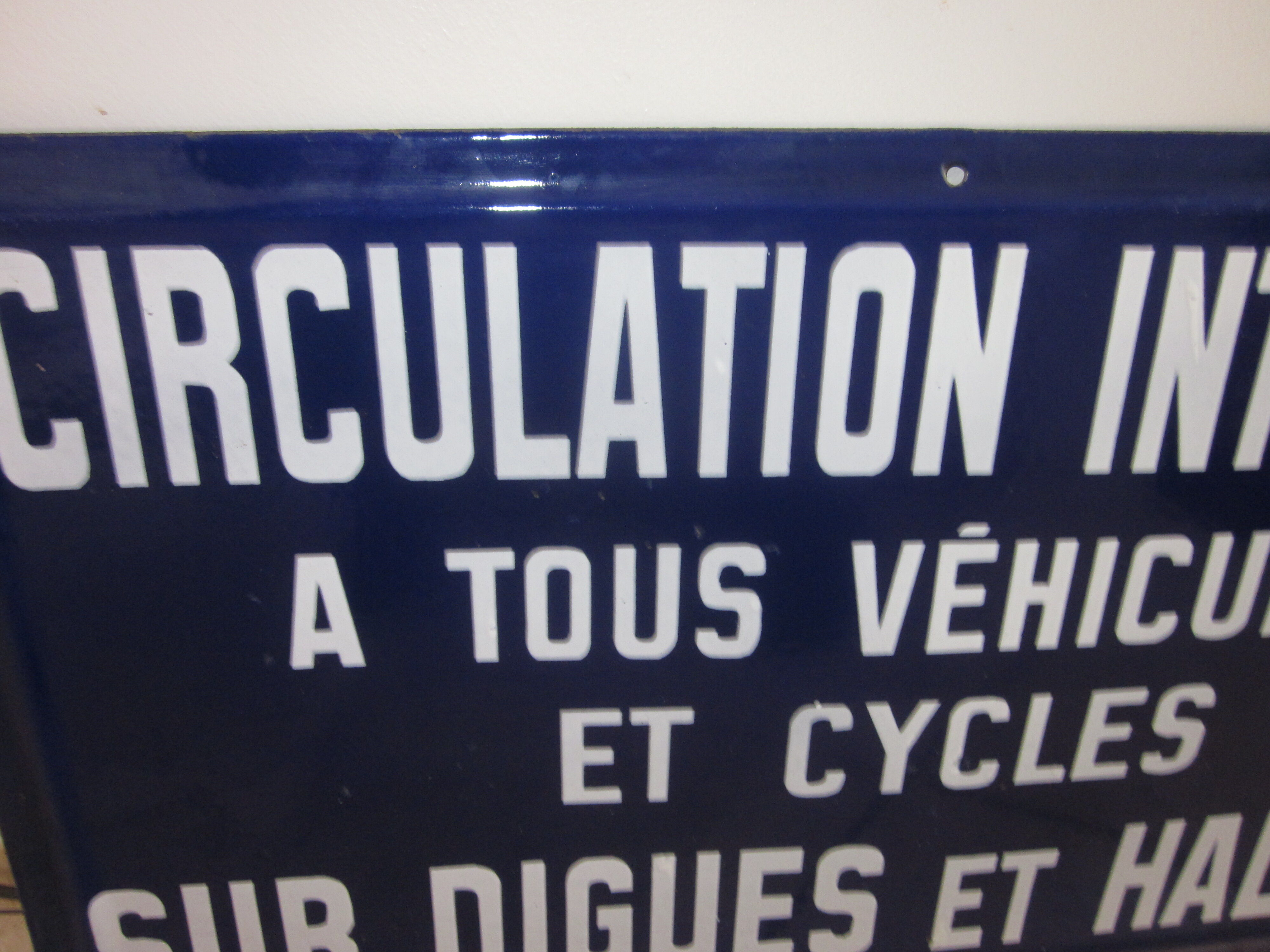 Old-time no-circulation email plate