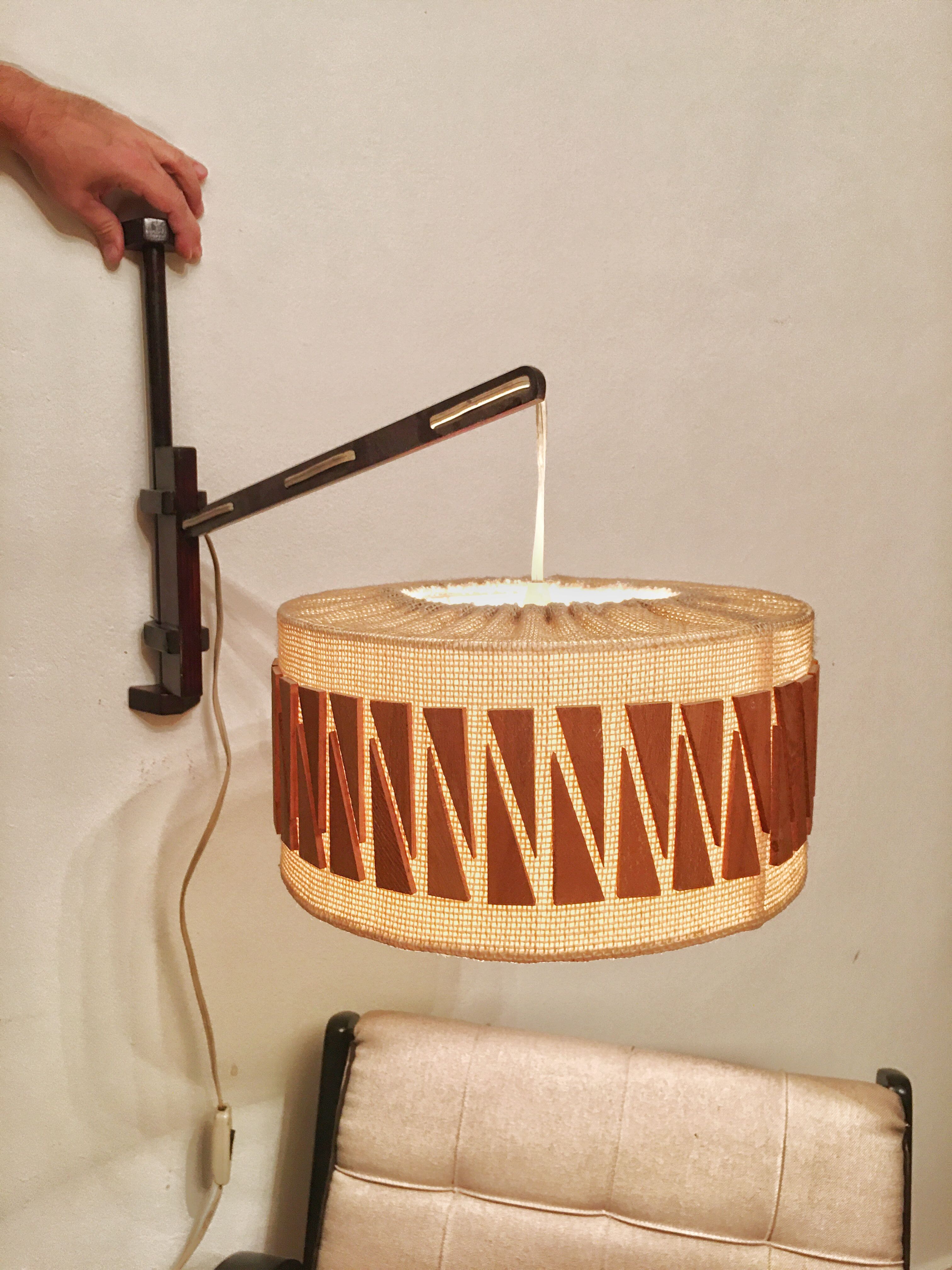 Applique ronde tchèque couleurs naturelles avec détails en bois