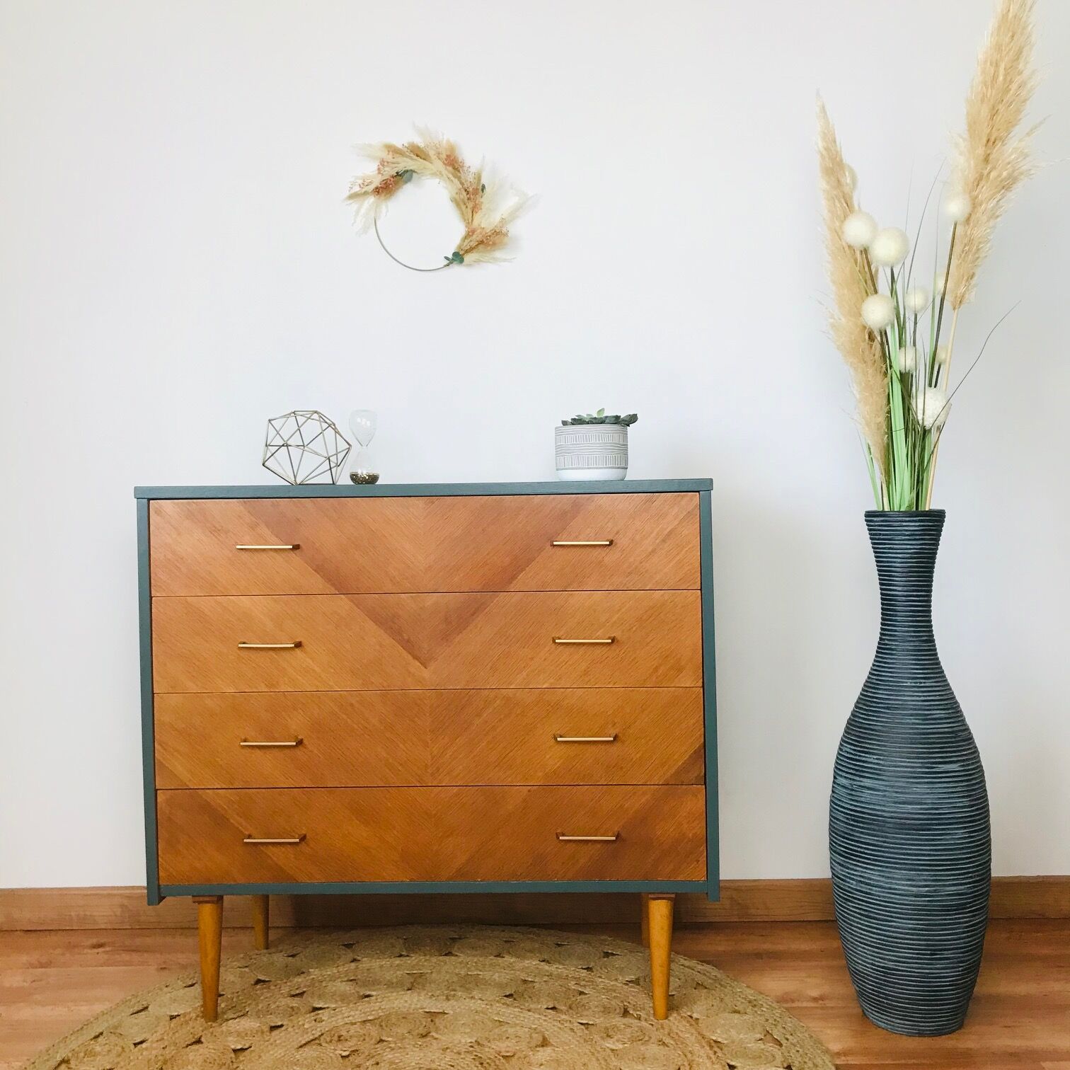 Vintage dresser