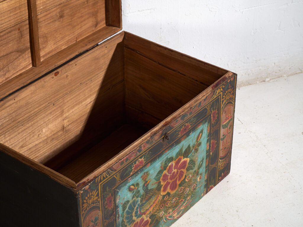 Antique Chinese chest painted in pine wood – China, circa 1900