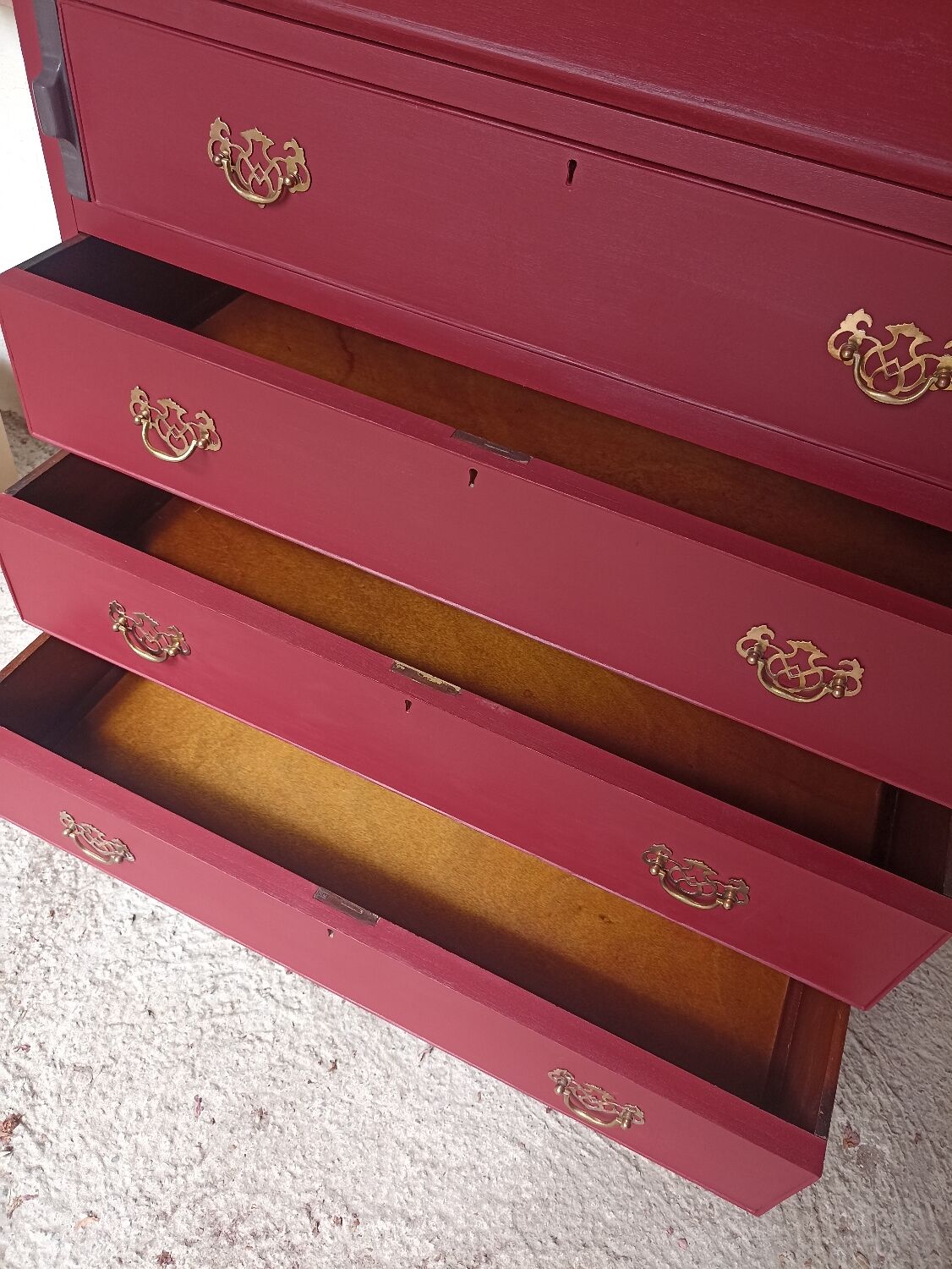Scriban chest of drawers
