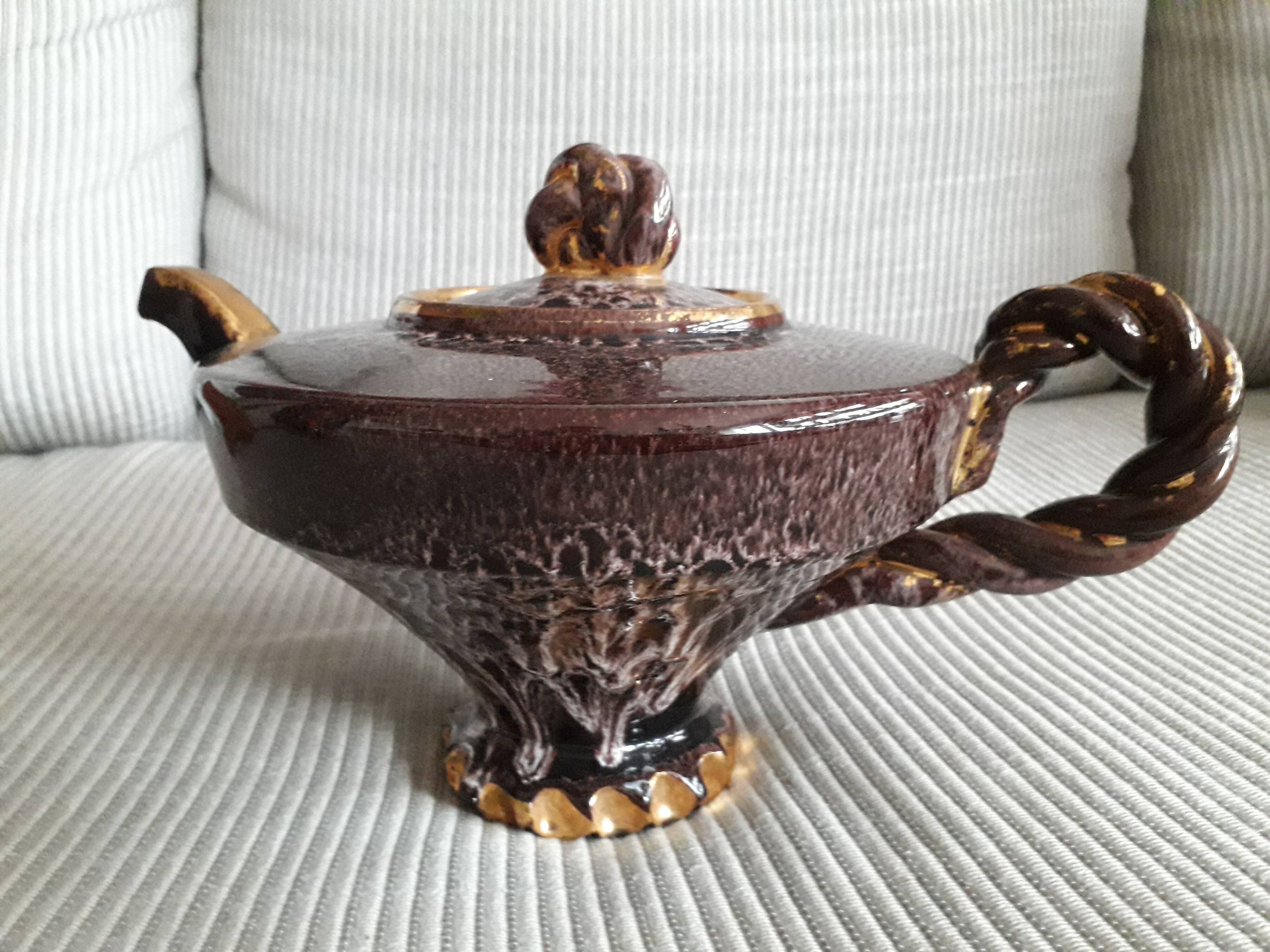 Théière Vallauris en céramique marron signée Marius Giuge