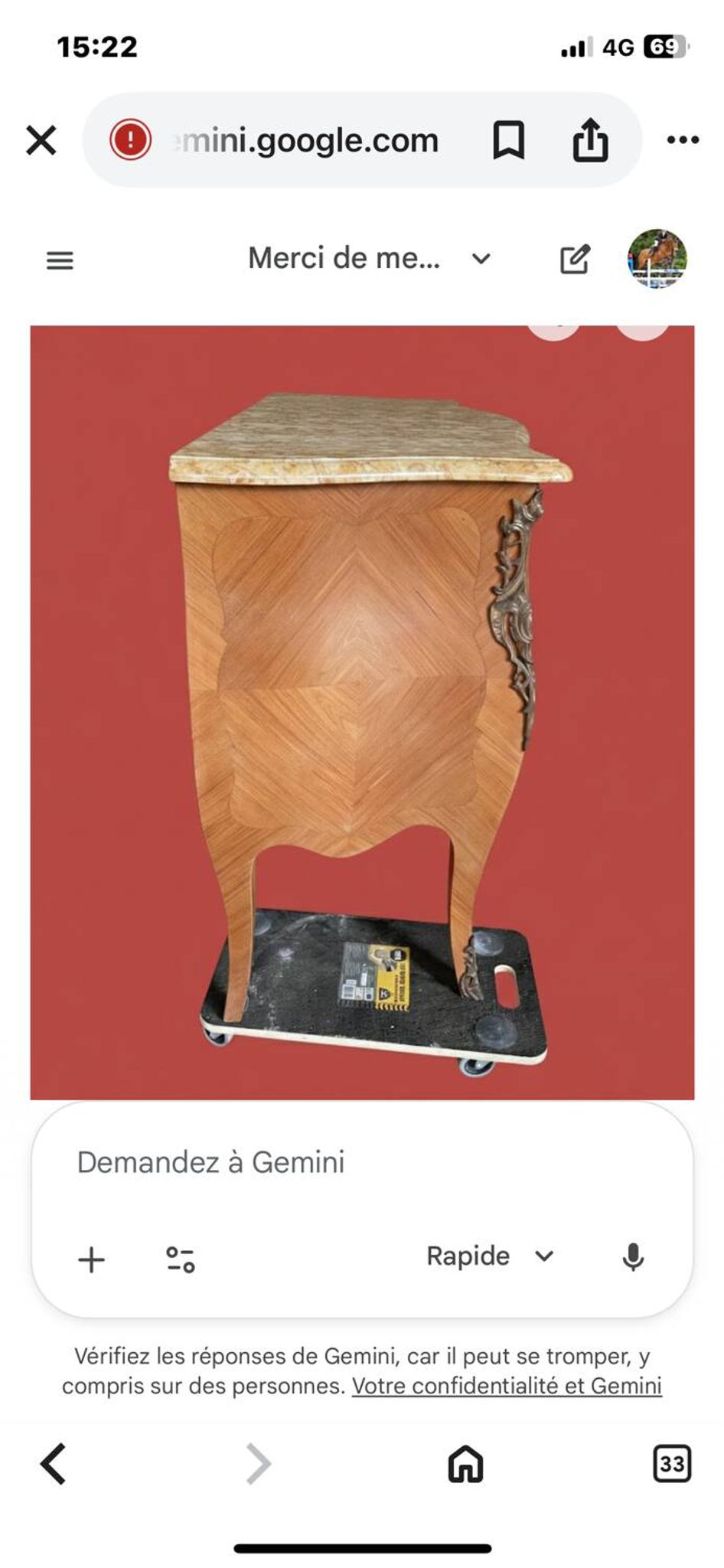 Curved commode