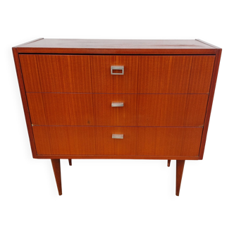 Vintage tapered leg chest of drawers