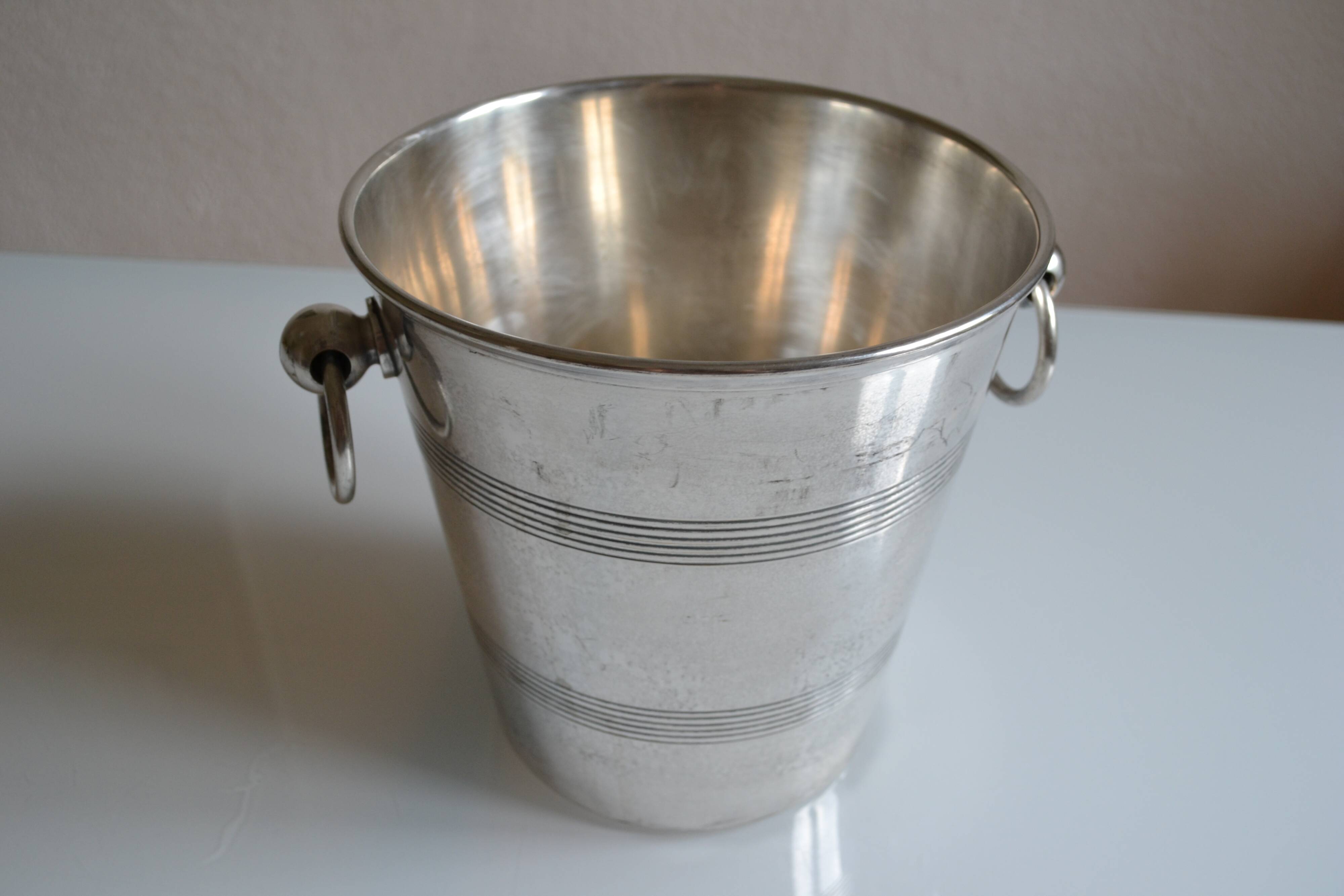 Vintage ice or champagne bucket in silver metal