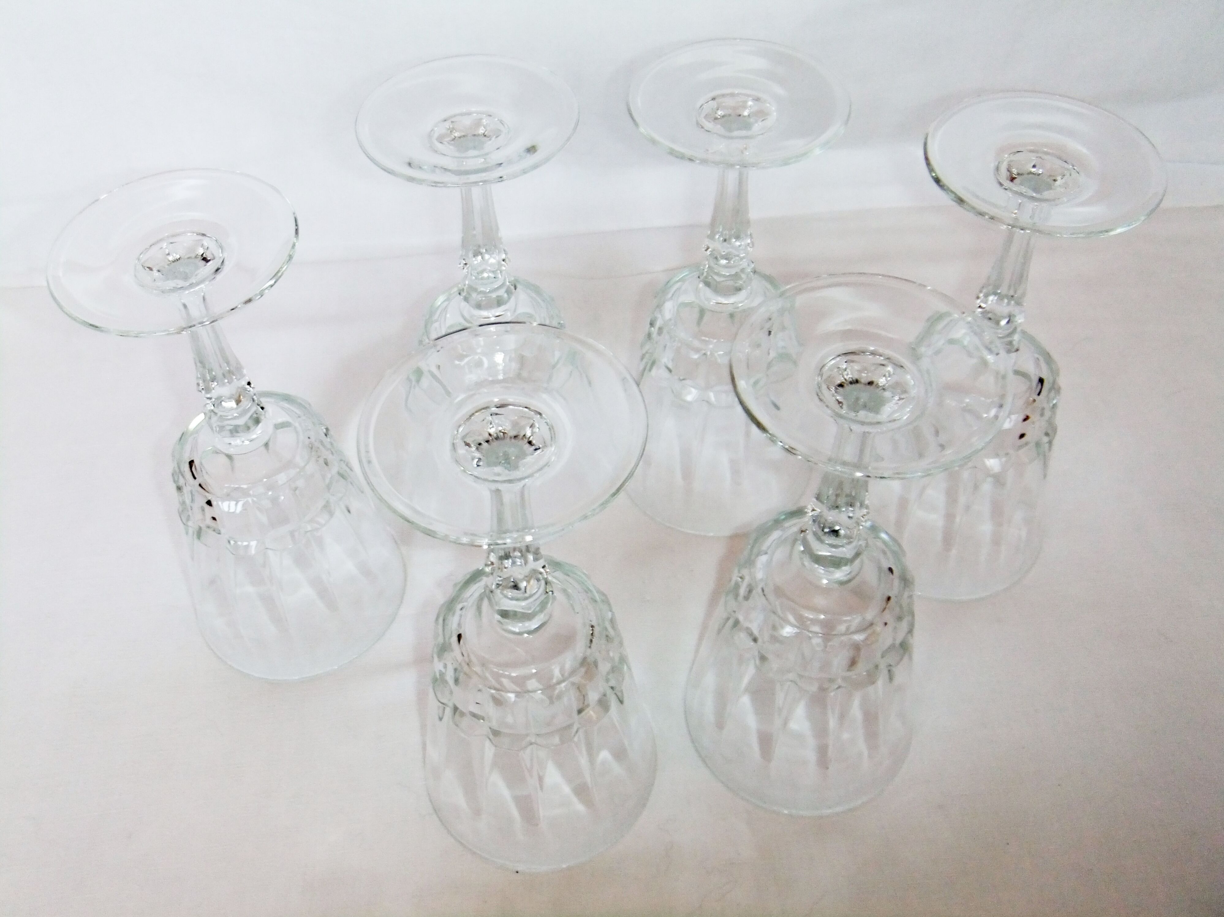 Vintage cut crystal wine glass Cristal d'Arques Chantelle Lady victoria