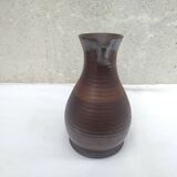 Pitcher in sandstone