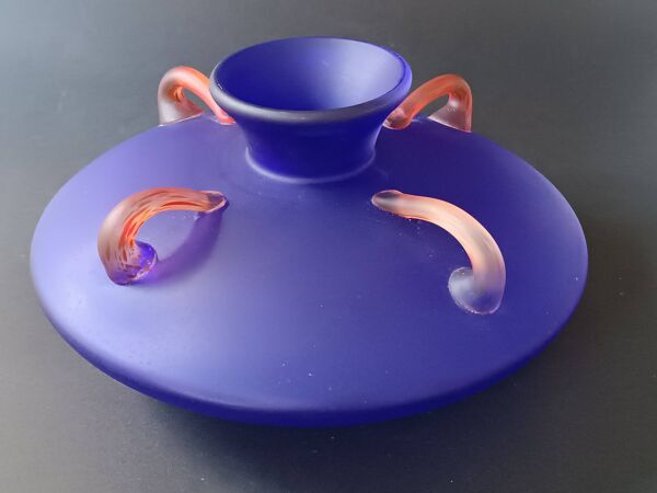 Vase en forme d'amphore en verre soufllé bleu indigo Murano 1980