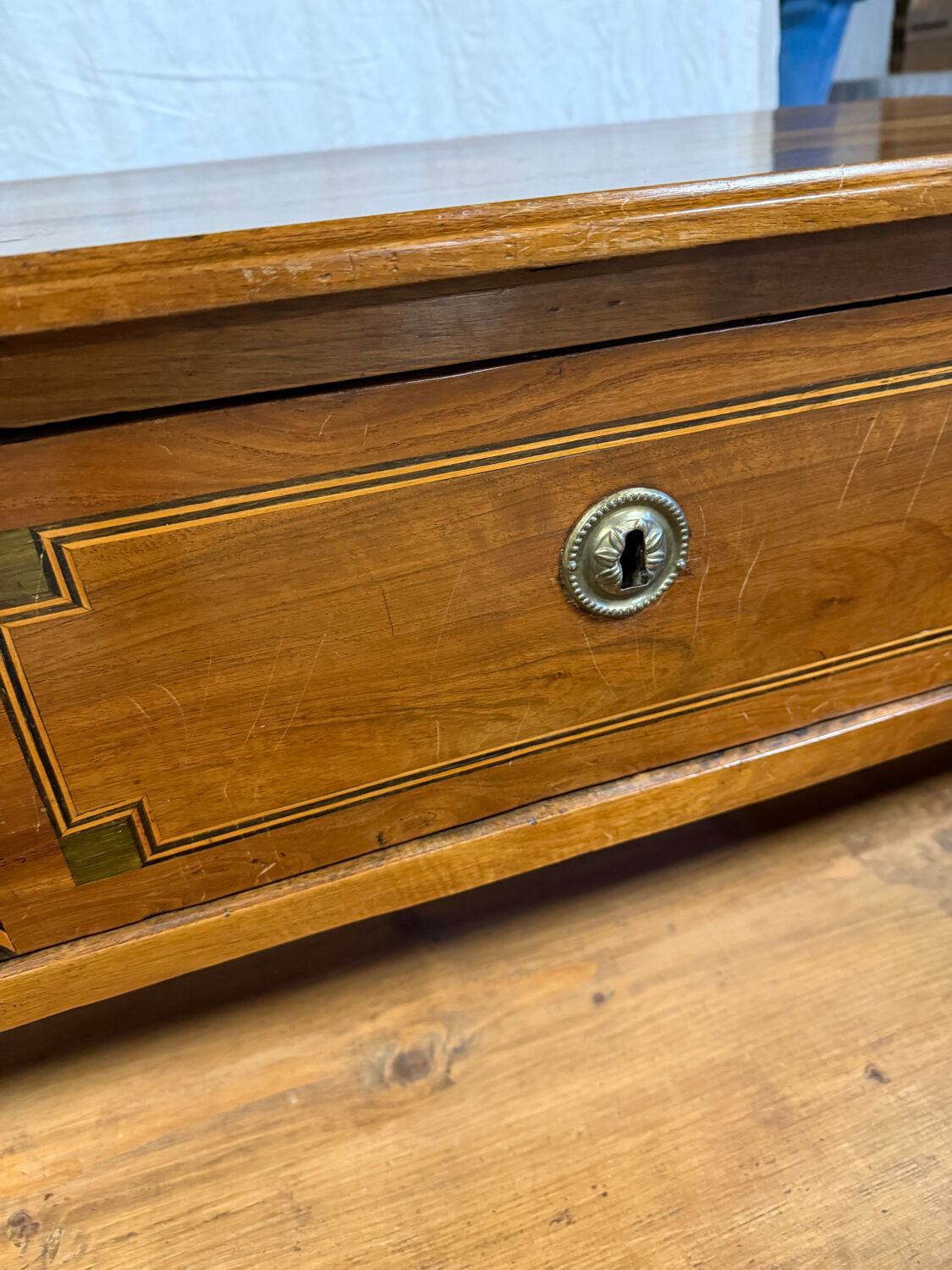 Antique chest of drawers