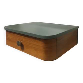 Hanging bedside drawer