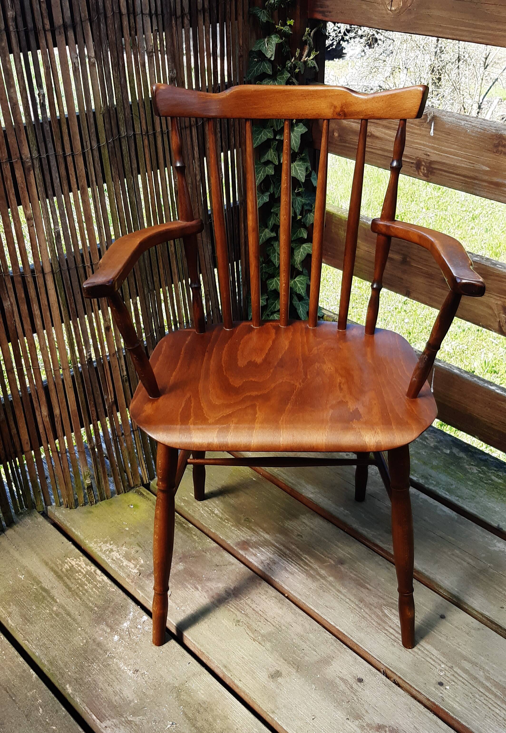 Thonet chair with armrests