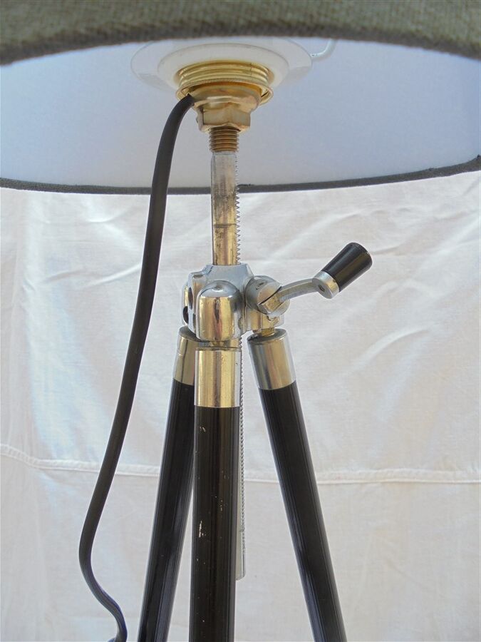 Lampe trépied