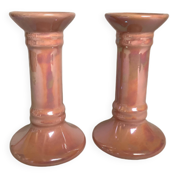 Paire de bougeoirs roses nacrés irisés, années 70