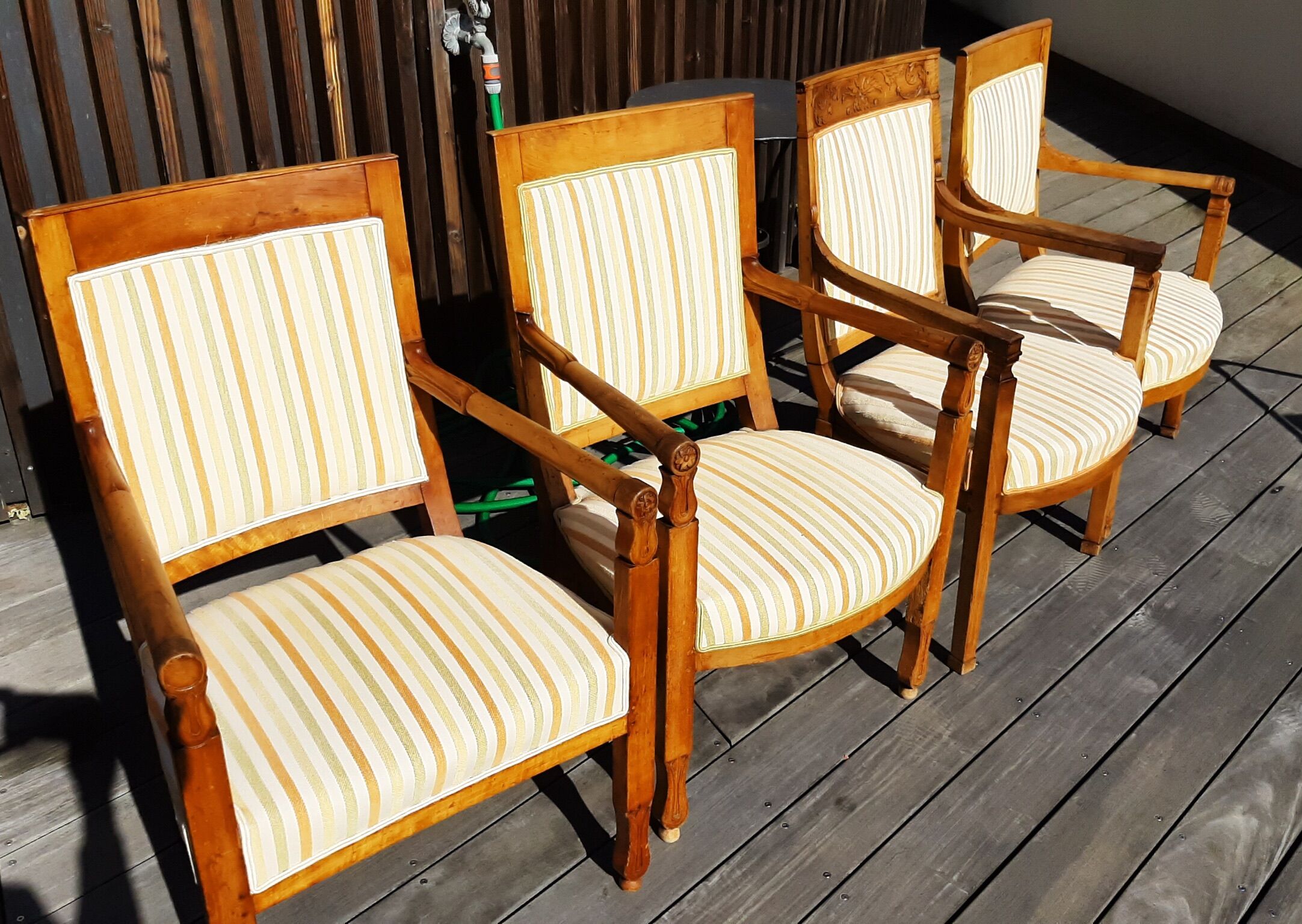 Lot de 4 fauteuils anciens