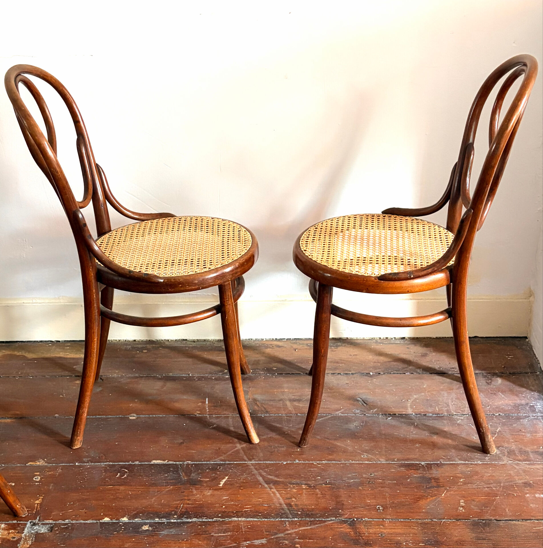 Set of 5 antique Thonet dining chairs model 20, ca. 1890.