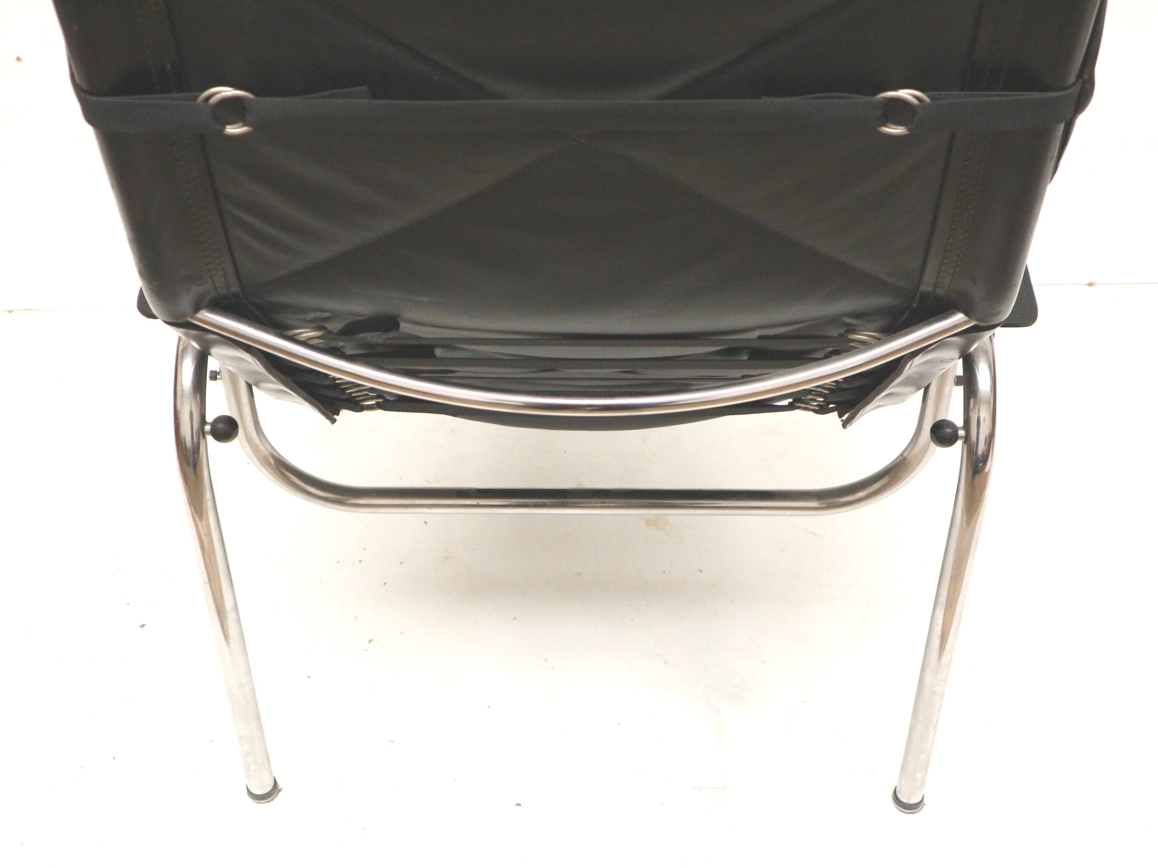 2x Vintage black leather armchair by Strässle HE1106 designed by Hans Eichenberger