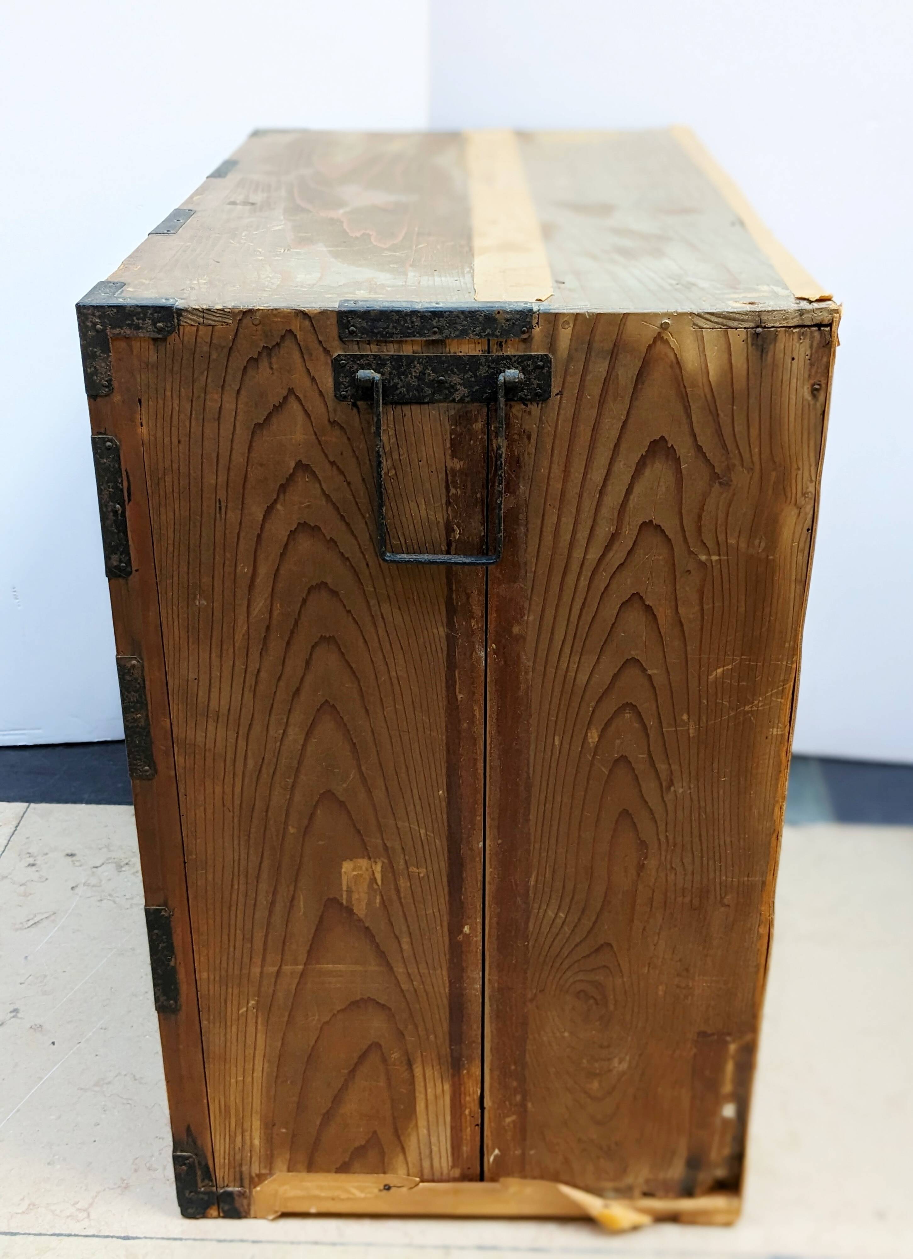 Trade furniture Tansu Japan 19th century