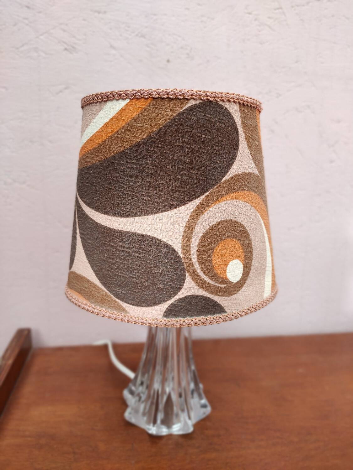 Lampe vintage, abat jour années 70