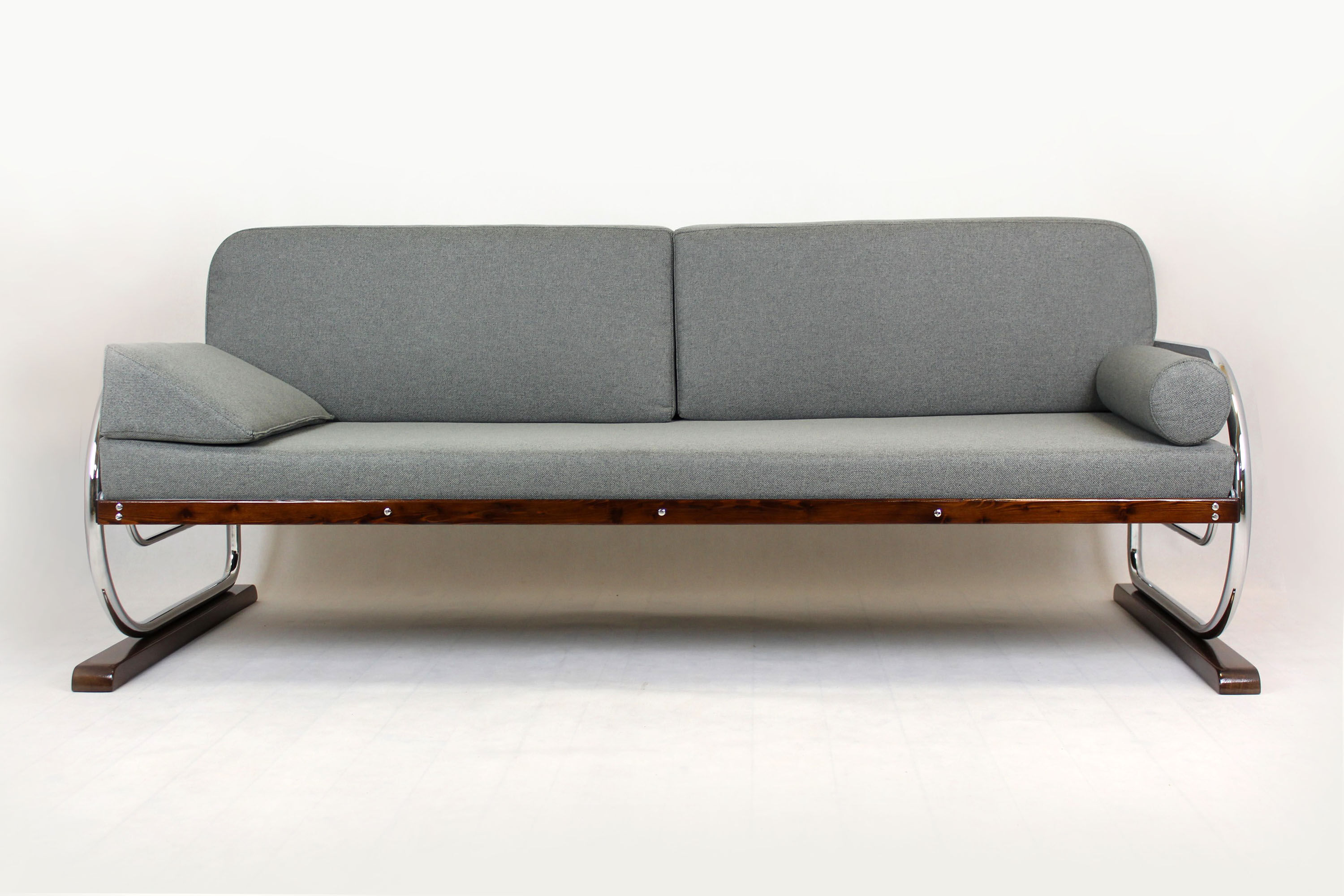 Bauhaus tubular chromed steel sofa from Hynek Gottwald, 1930s