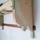 Etagère murale ancienne en bois brut - vert patiné