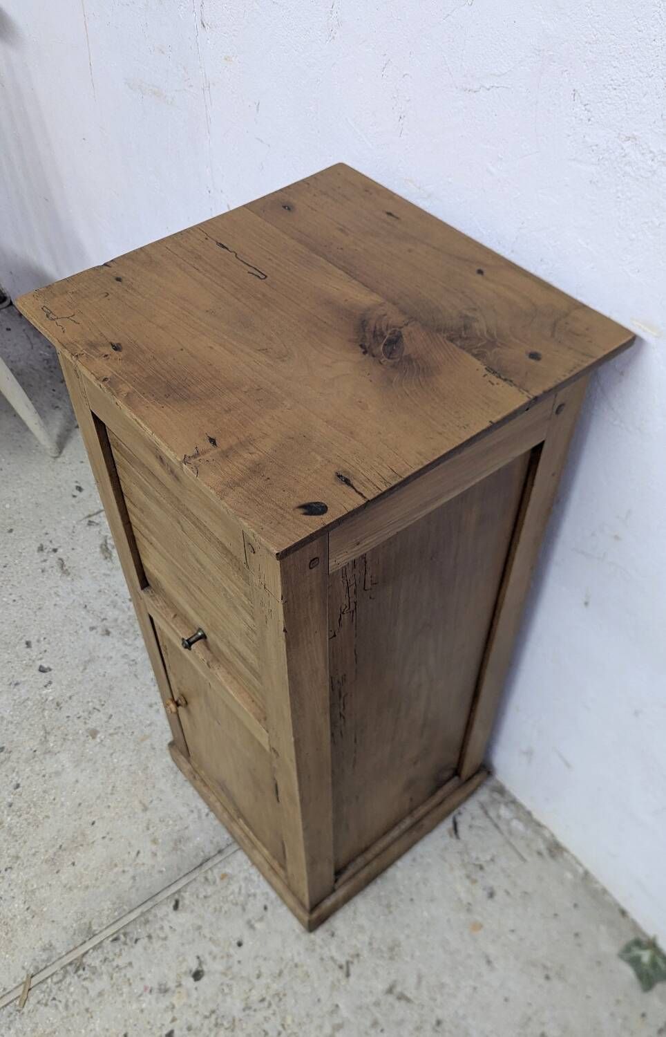 Antique cherry wood curtain bedside table, entrance furniture