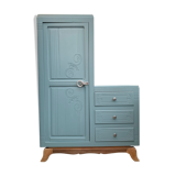 Asymmetrical Parisian wardrobe