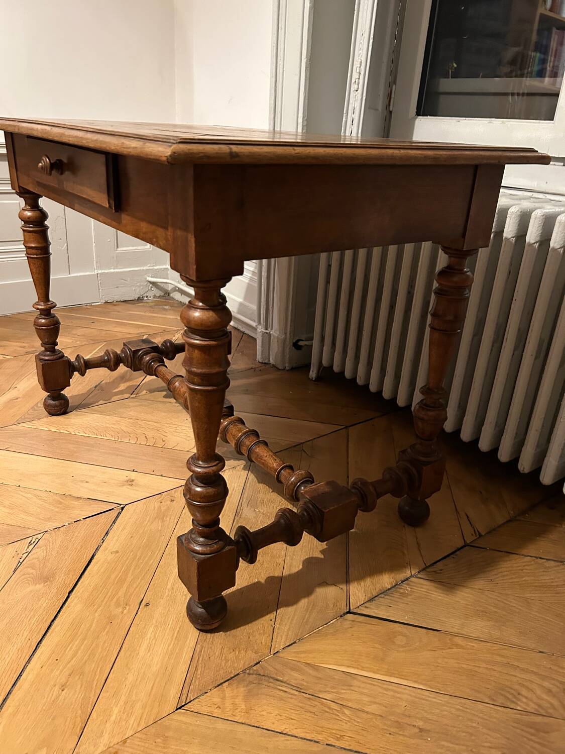 Bureau style Louis xiii / 100*65*h72/ bois