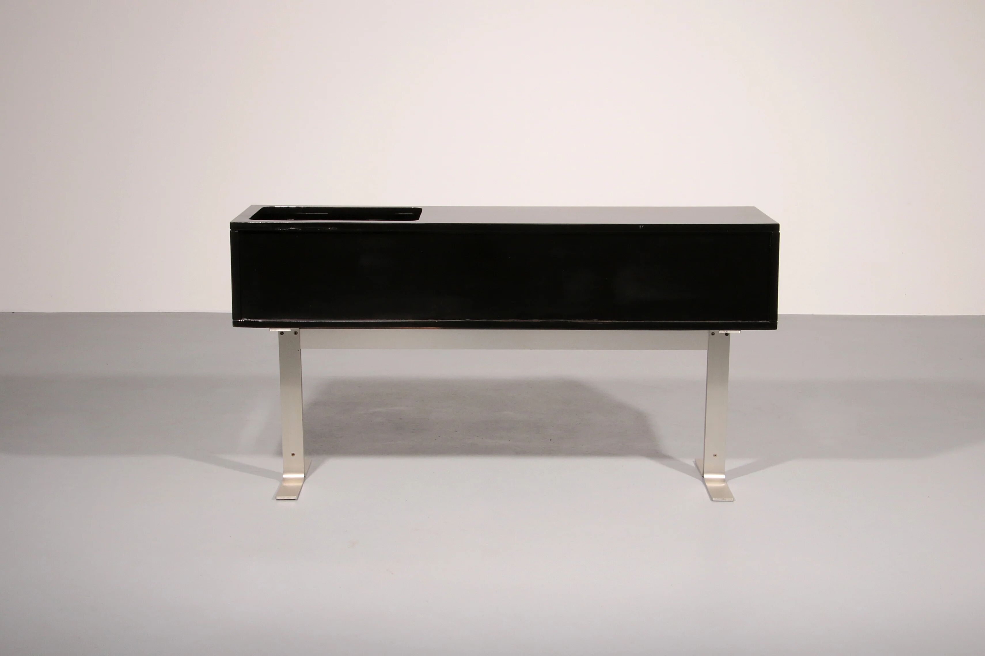 Stunning Willy Rizzo bar / sideboard in black & stainless steel, Italy 1969