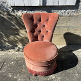 Buttoned boudoir armchair, dressing table, vintage in pink velvet.
