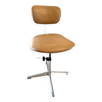 Adjustable and swivel vintage office chair