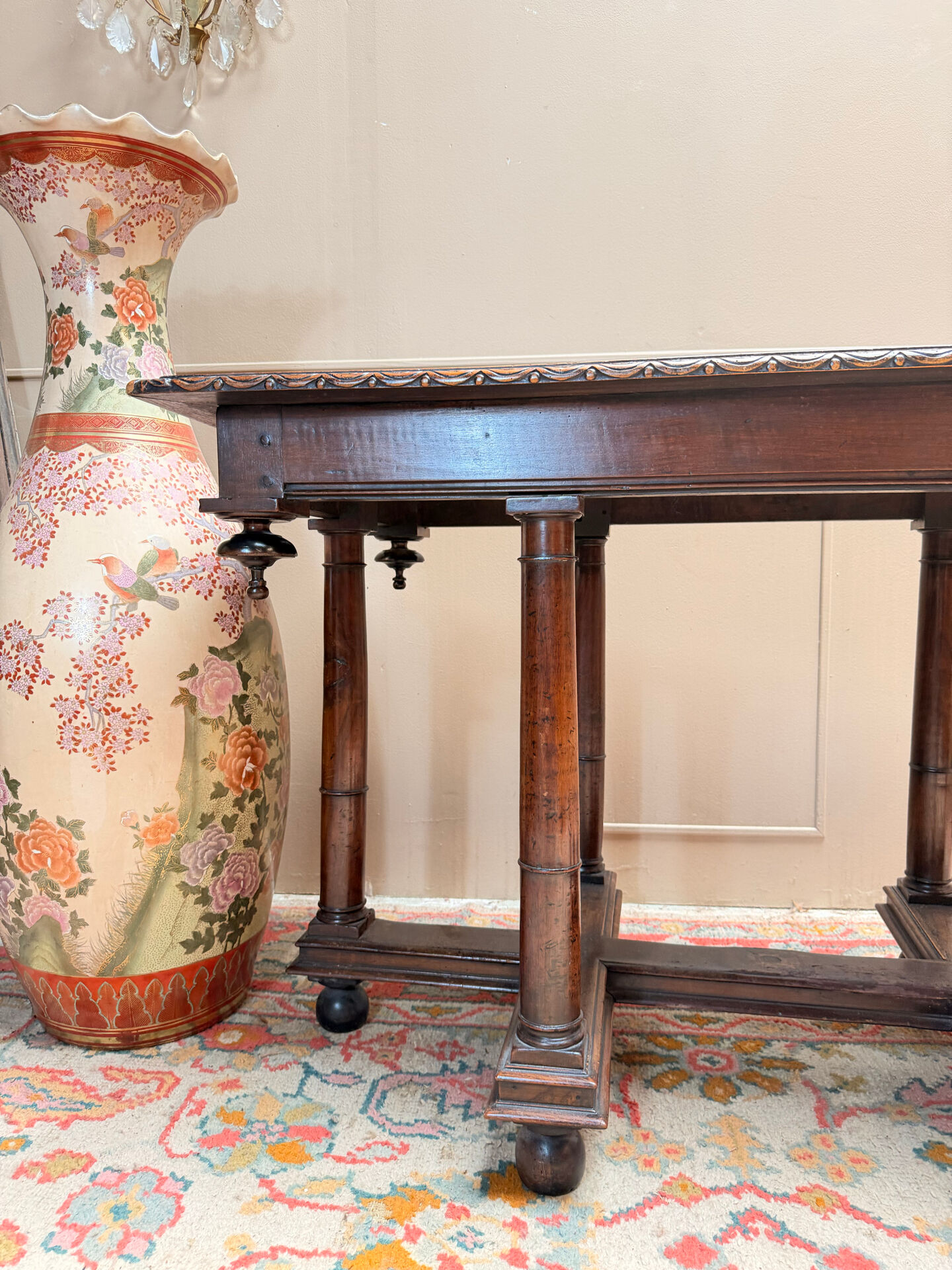 TABLE RENAISSANCE EN CROIX DE LORRAINE EN NOYER XVIII EME SIÈCLE