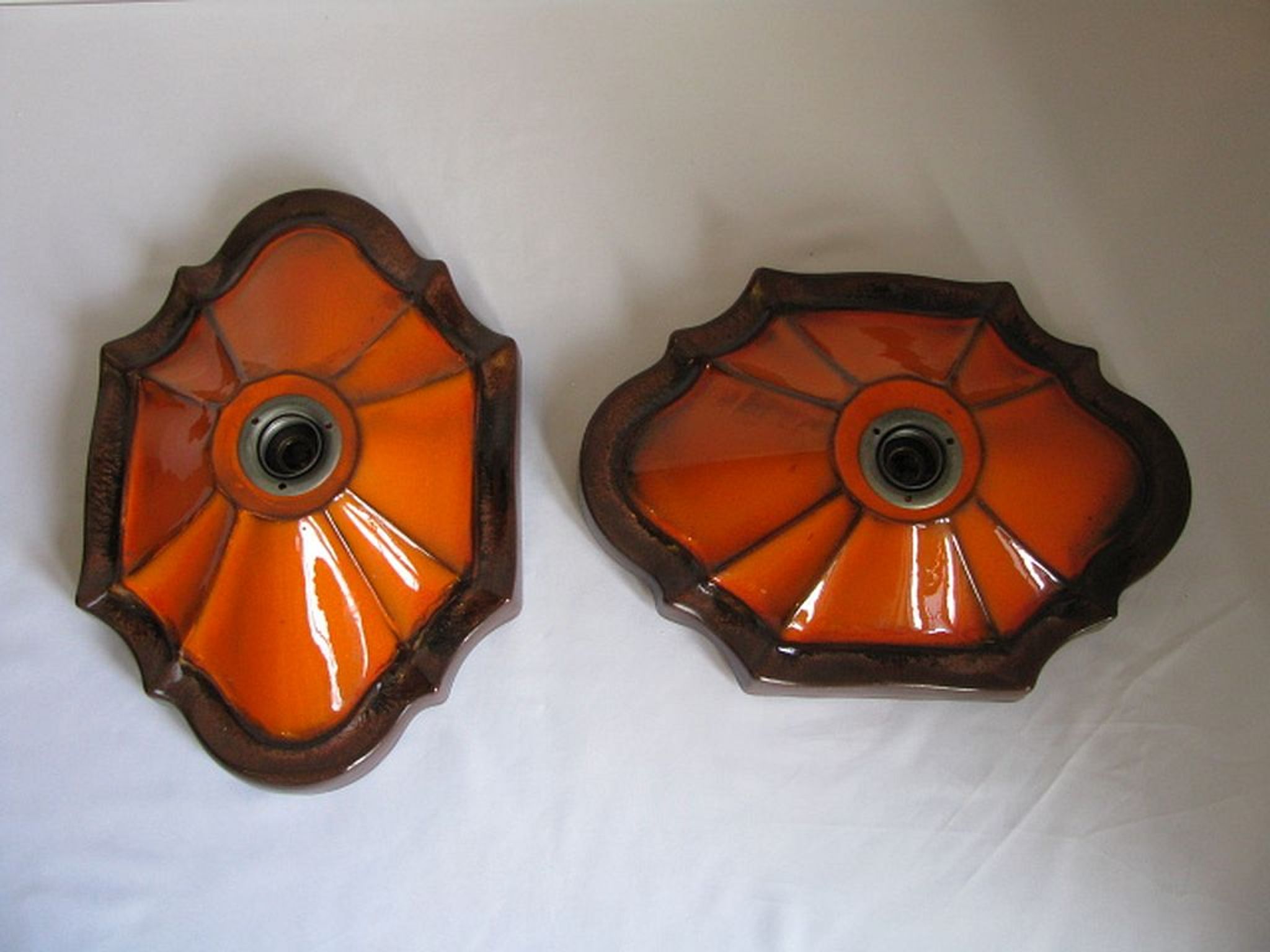 Ensemble de 2 lampes allemandes orange de mur en céramique de la lave de la 1960 / 70s
