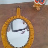 Miroir ovale vintage couleur mirabelle