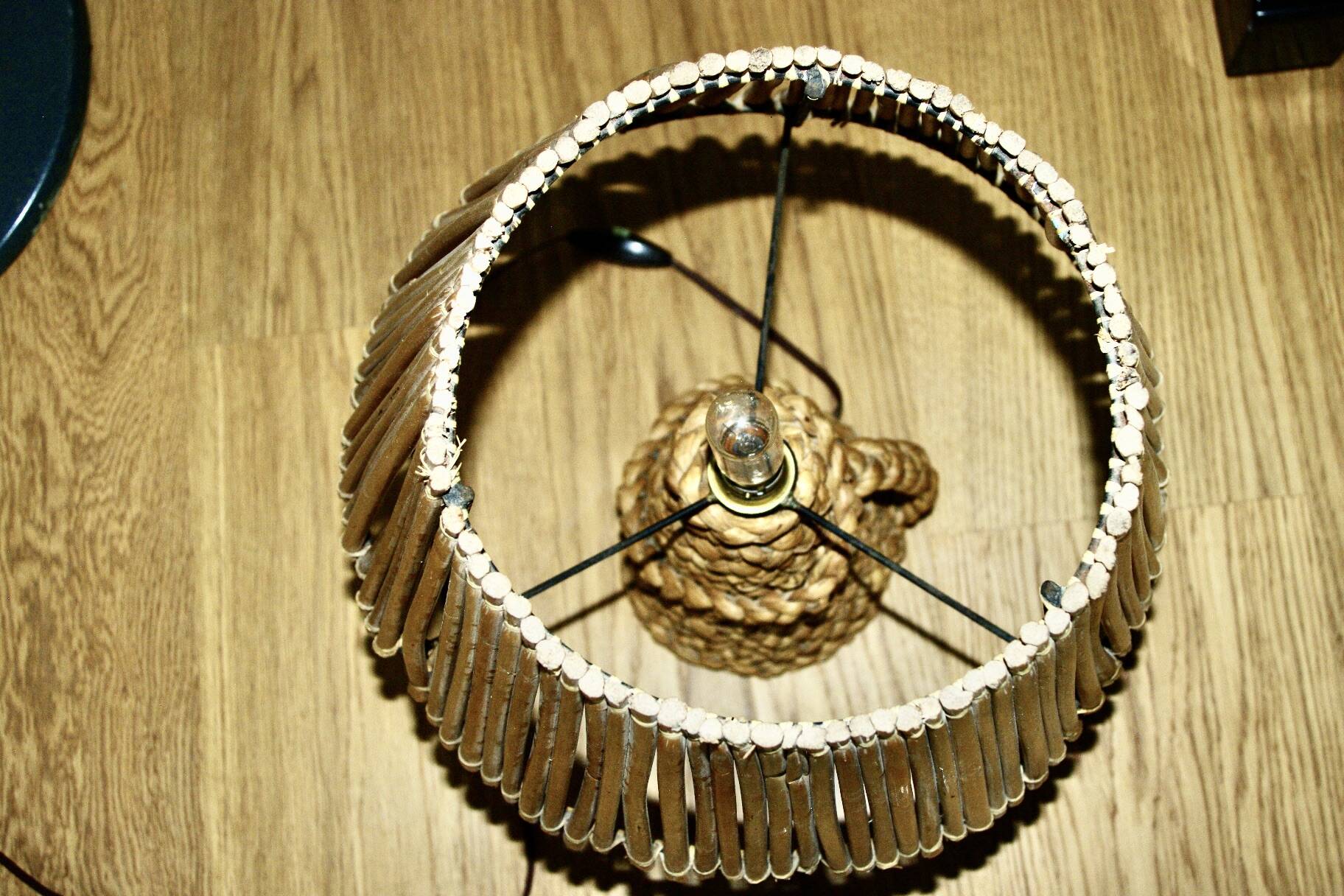 Vintage lamp in braided reed and bamboo