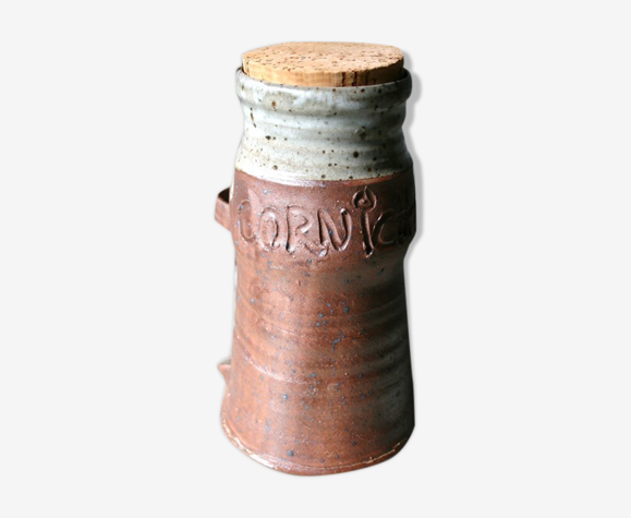 Large varnished sandstone pot
