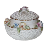 Pretty little porcelain box