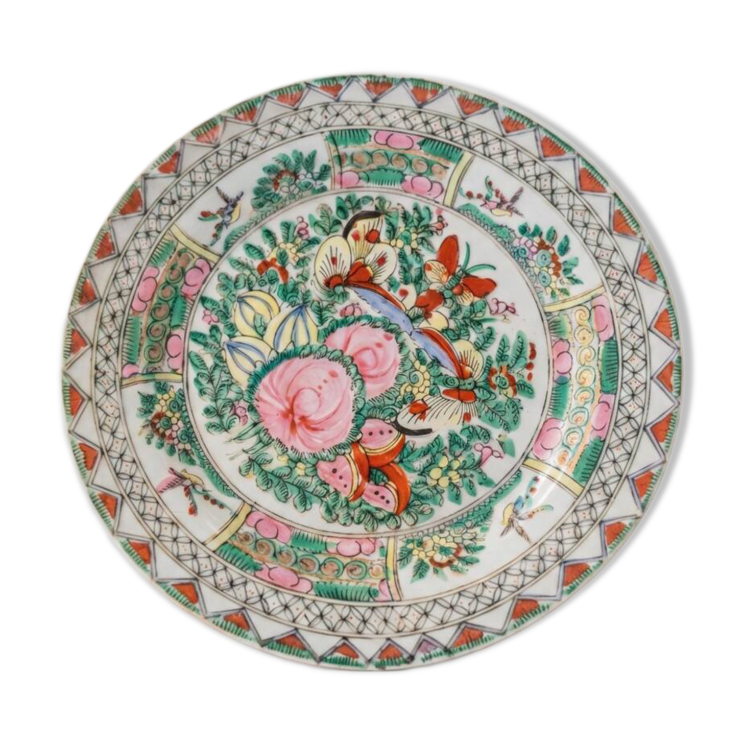 Vintage handmade Japanese plate in porcelain, hand-decorated.