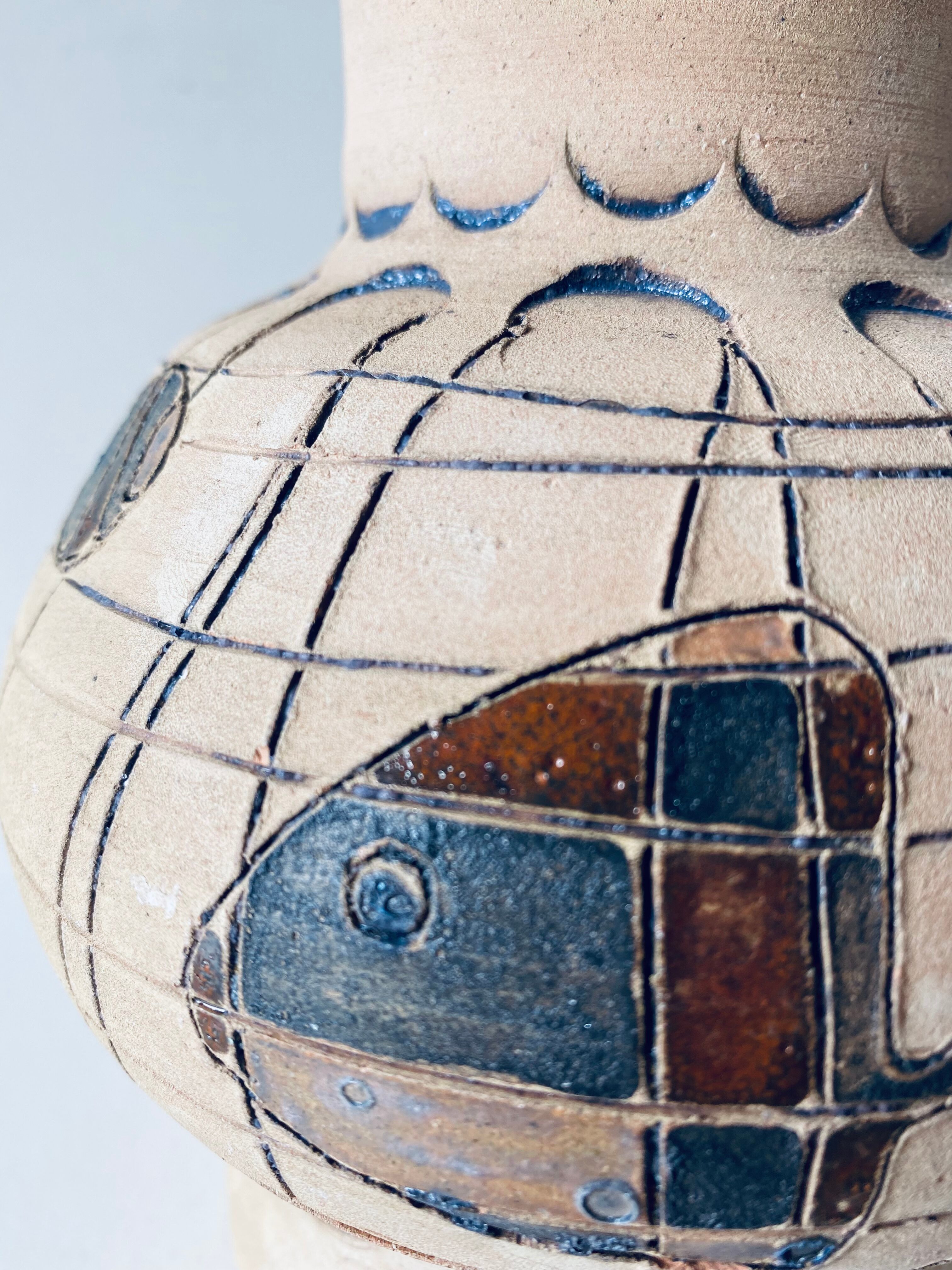 Ceramic vase decoration fish