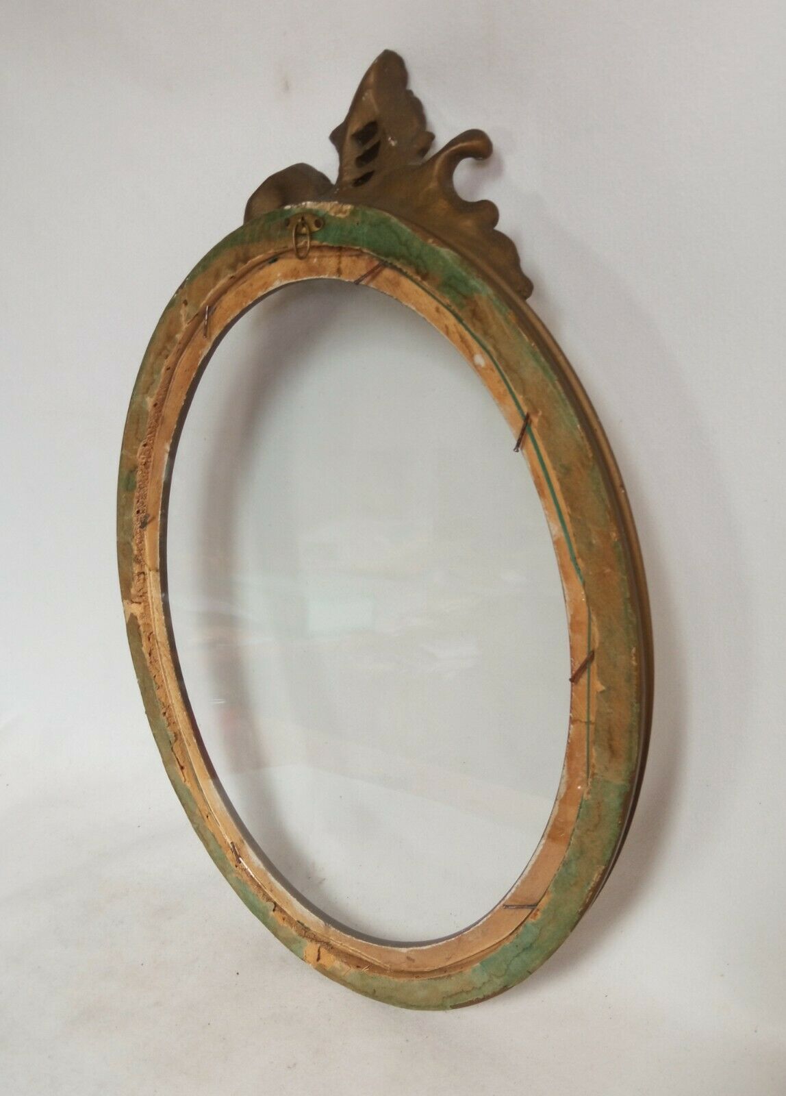 Old oval frame in wood and stucco + old glass glass blown - 27 x 21 cm