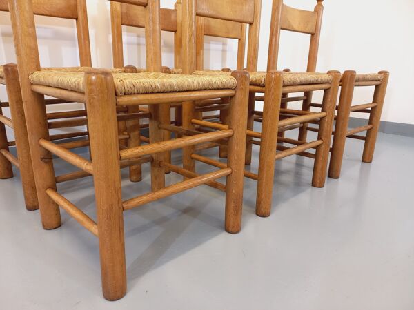 Suite de 6 chaises brutalistes vintage en bois de chêne massif et paille des années 60