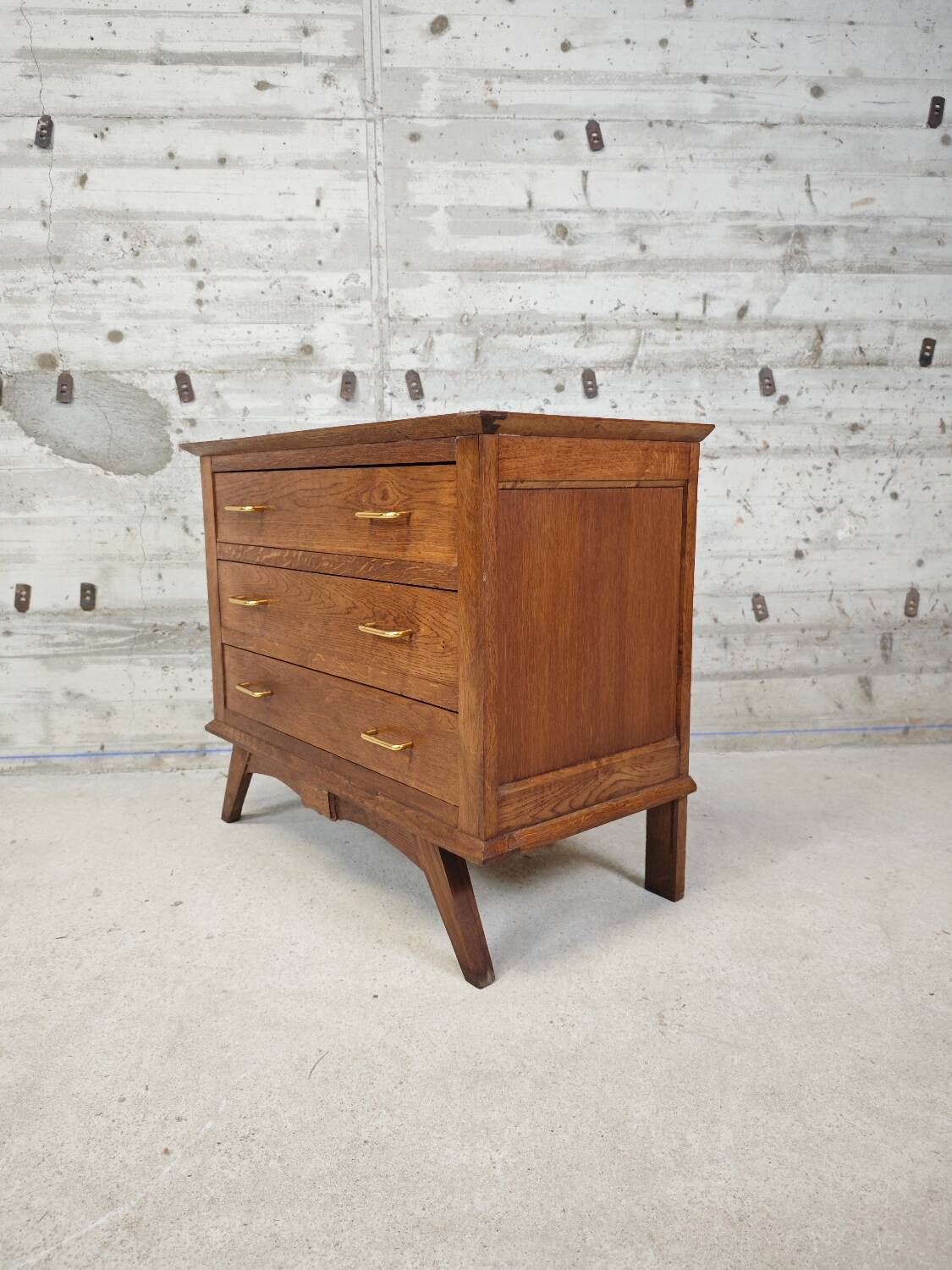 Commode vintage pieds compas
