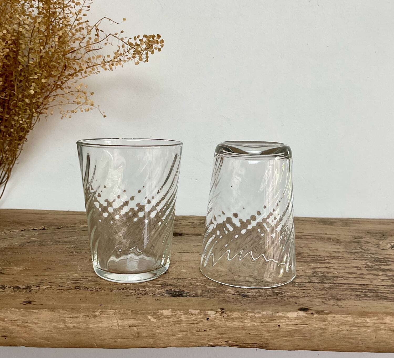 6 Arcoroc twisted glasses