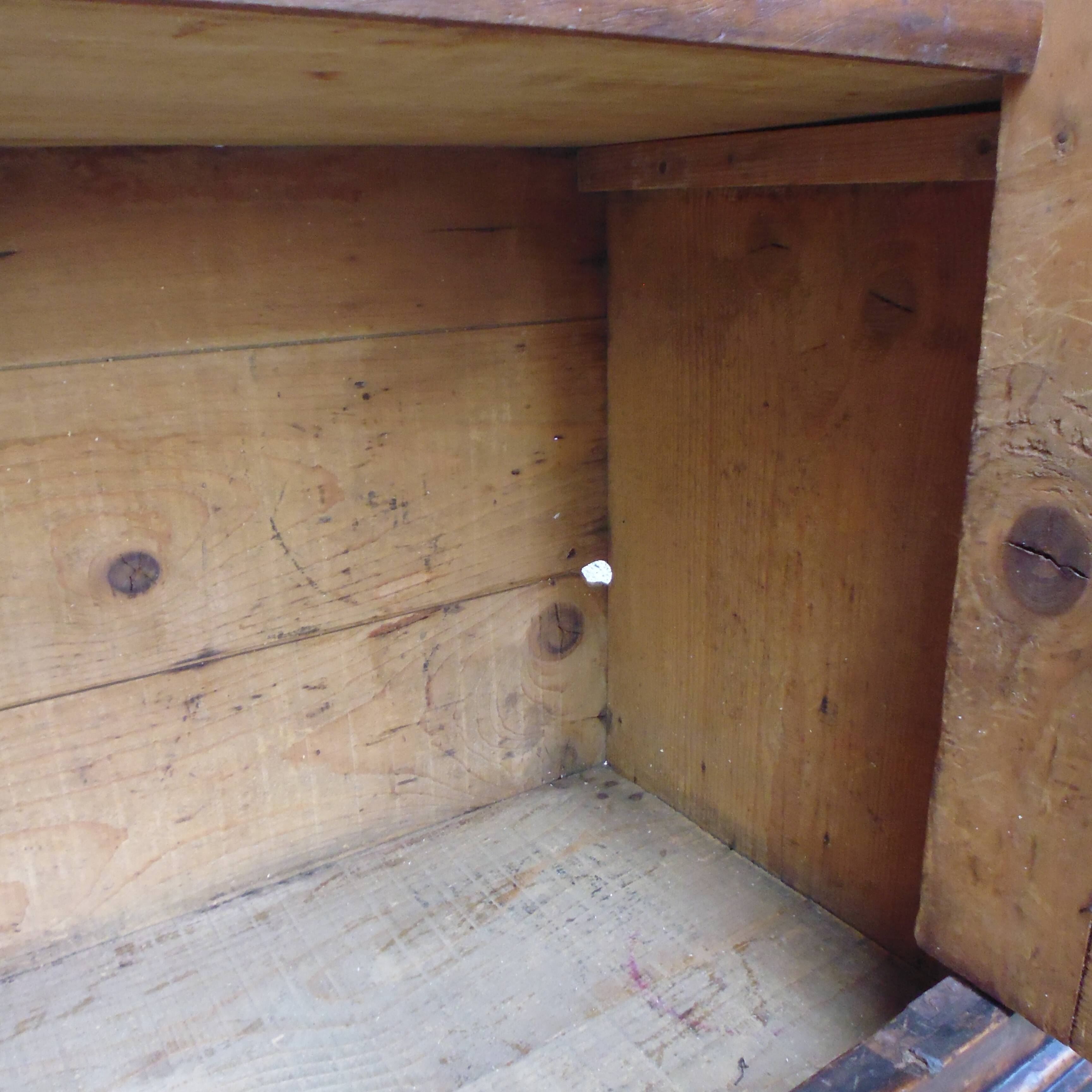 Parisian buffet 2 fir door