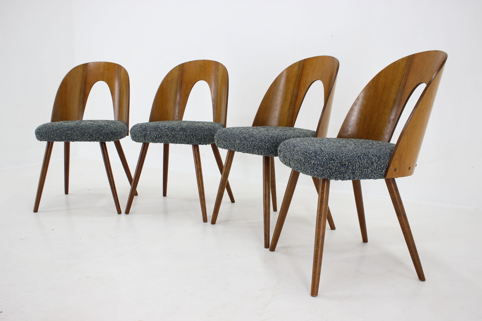 Lot de 4 chaises d'Antonin Suman des années 1960, Tchécoslovaquie