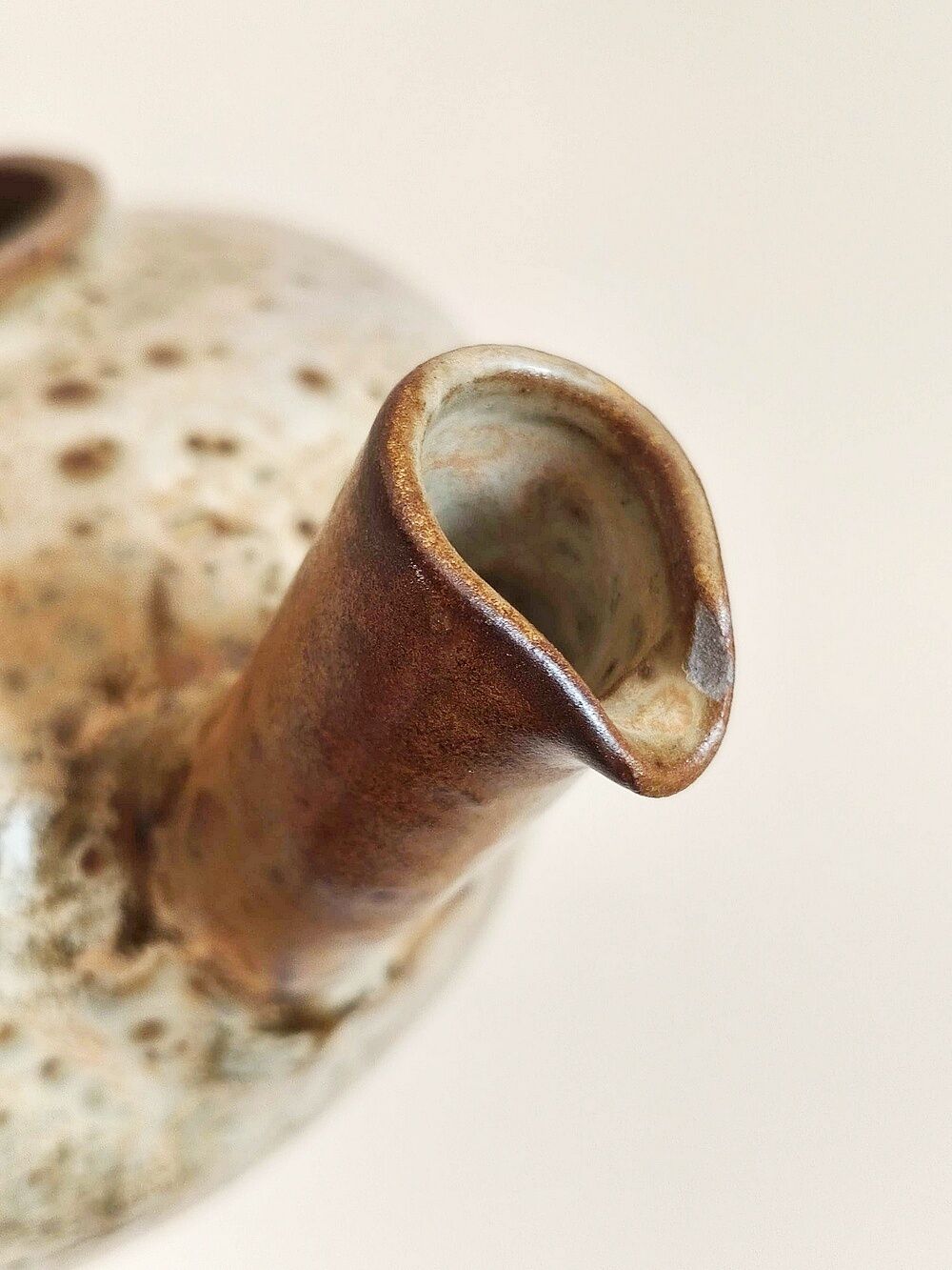 Glazed stoneware teapot by Jean-Pierre Prud’homme, La Borne, 1960s.