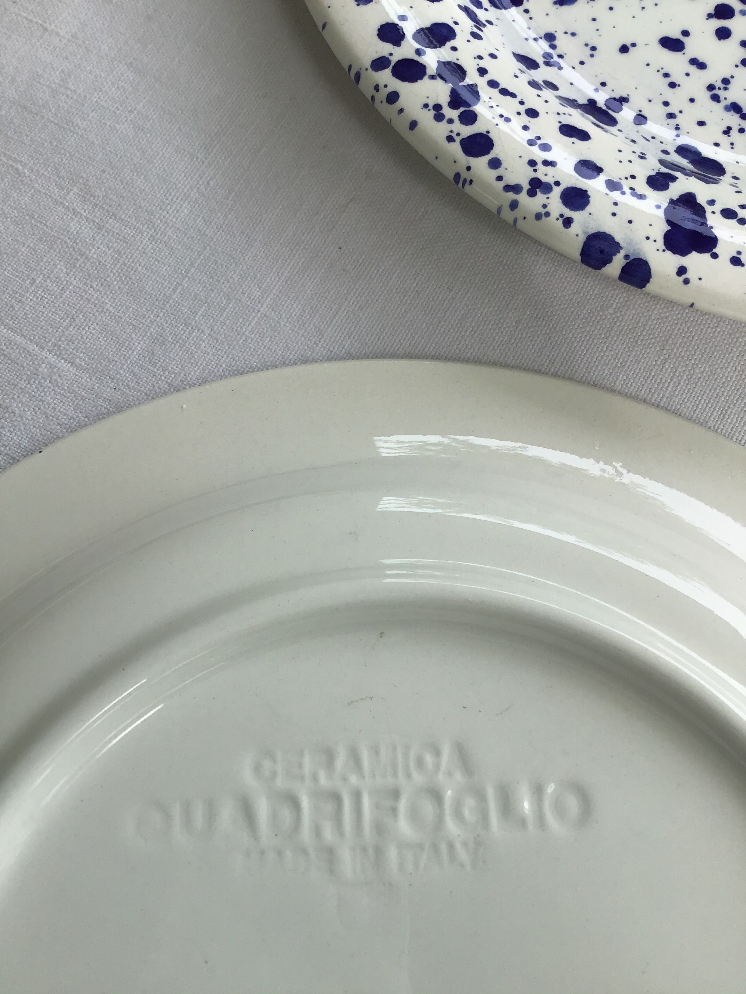 6 blue-spotted dessert plates